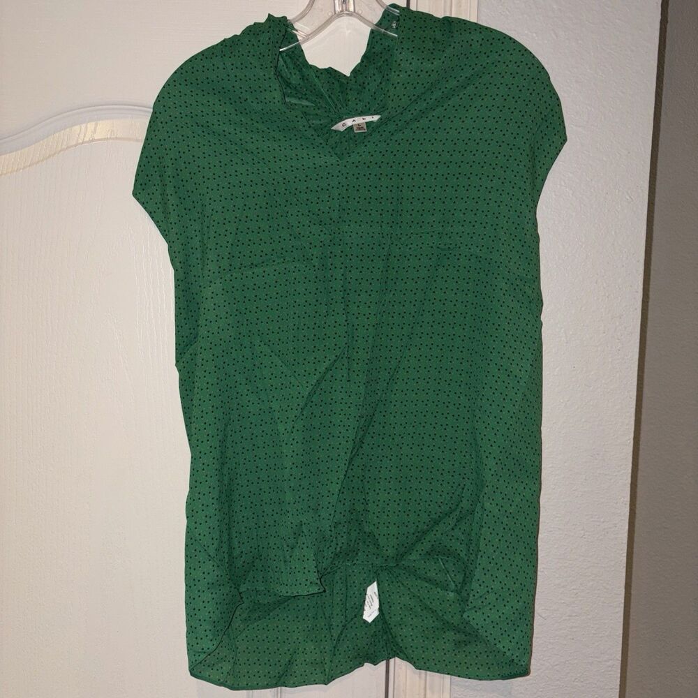 CAbi Style 124 Kelly Green Sleeveless Blouse Size L V-Neck Silk Blend Viscose